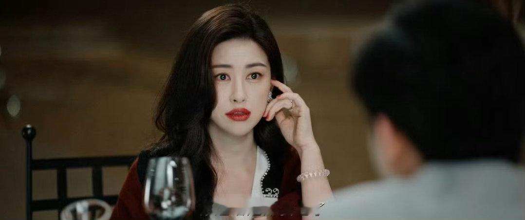 蜜语纪预告含瓜量蜜语纪预告播一秒我OMG一下 朱珠这张脸真的太适合演这种角色了，