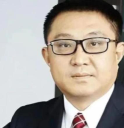 2020年，“核酸大王”张核子借疫情牟利，让国家资金短缺，通过核酸检测造假害了无