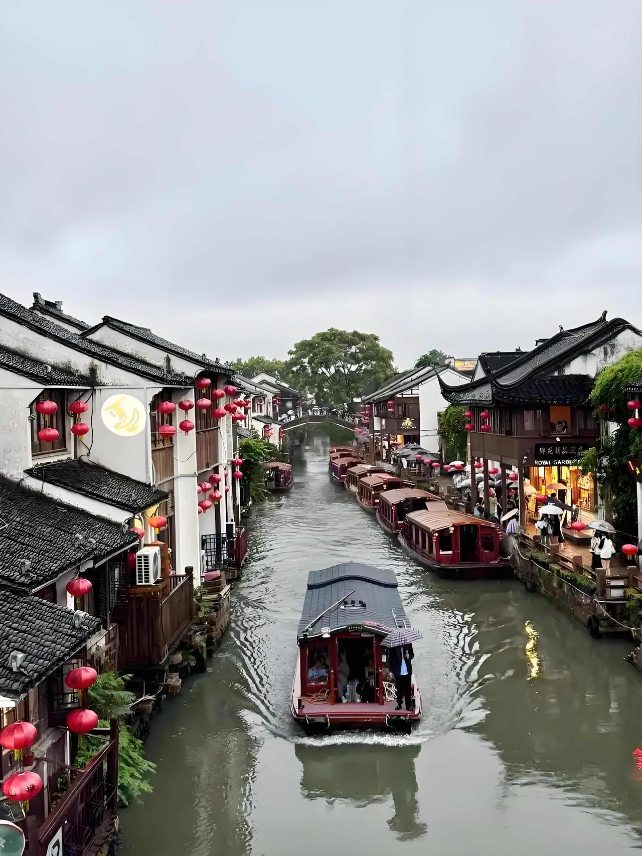 苏南与苏北感觉
是“一褒一贬？”

         其实，这种观感是历史、经济