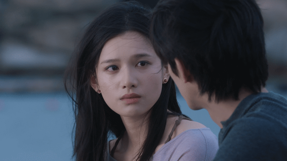 野狗骨头第22集闭眼吻野狗骨头海边接吻 陈异心甘情愿奔赴偏爱，深情告白真的太好哭