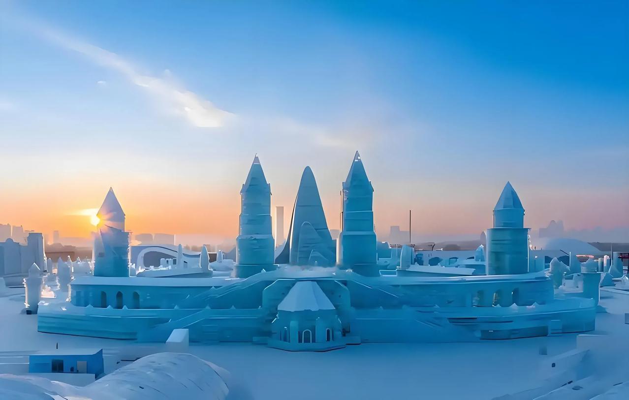 冬季中国，十大必游的冰雪与暖阳盛宴

当冬季的寒流席卷大地，中国的风景并未因此沉