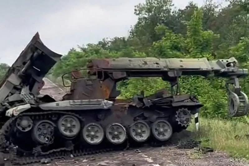 德国媒体：俄军把前线变成了一个“大雷区”俄军在防御阵地前布设的大片雷区，成为乌克