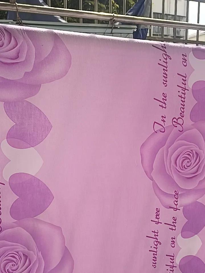 今天又是晴空万里，我整理一下房间把单被都洗洗嗮嗮，到了晚上铺盖时就感觉舒服多了！