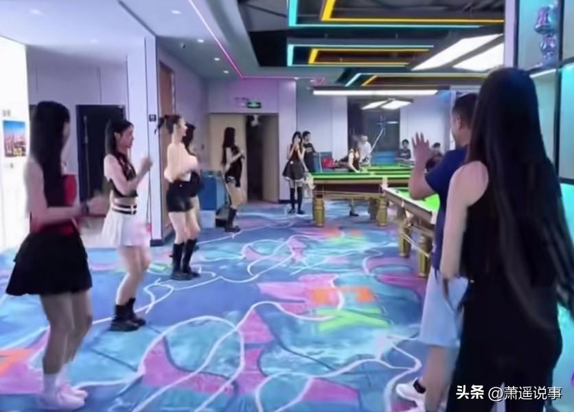 惊呆了，学生时代经常去台球厅打台球，那会除了个别抽烟者让人讨厌外，感觉还是可以开