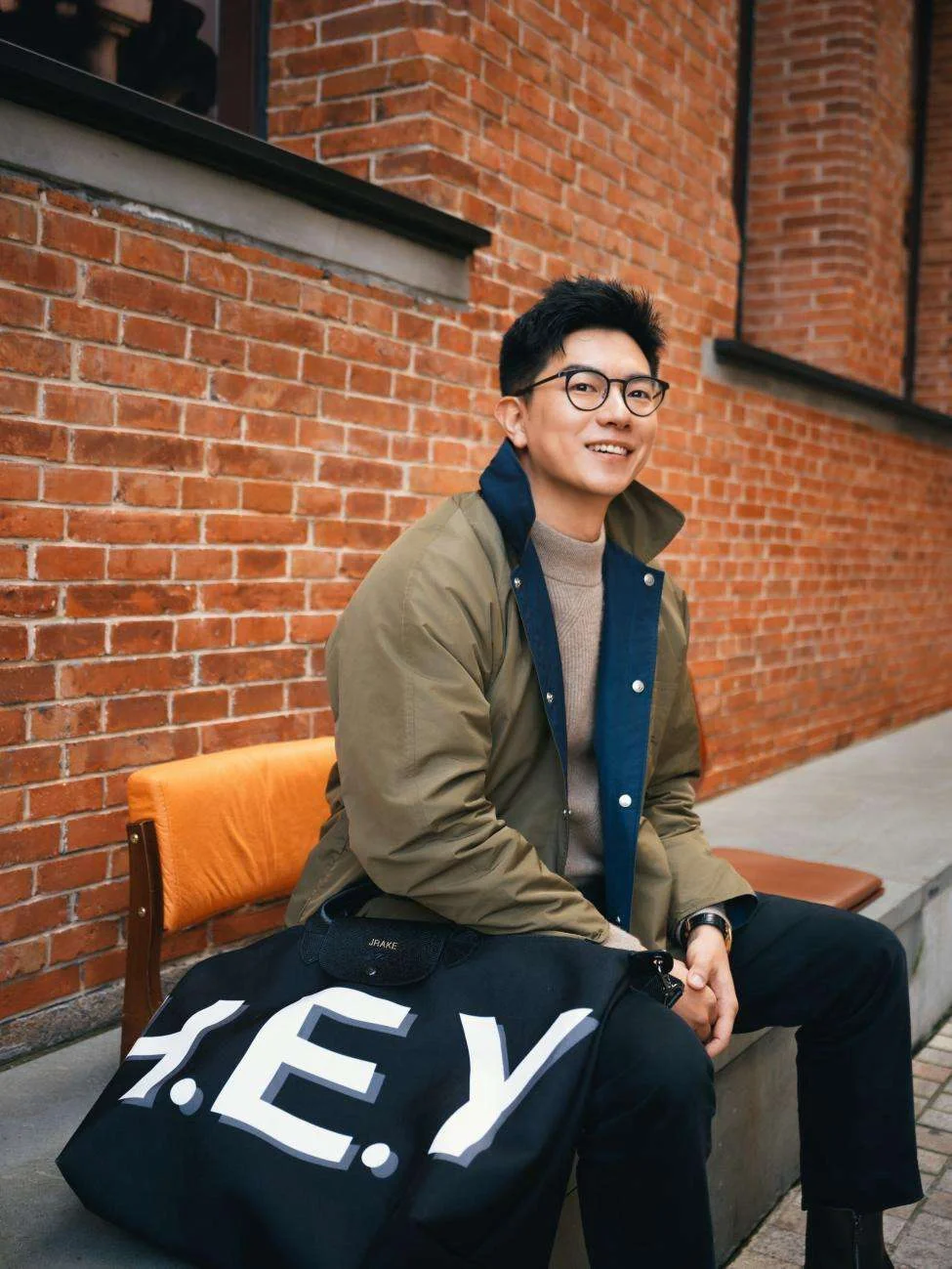 时间、空间，还有一只刚刚好的包