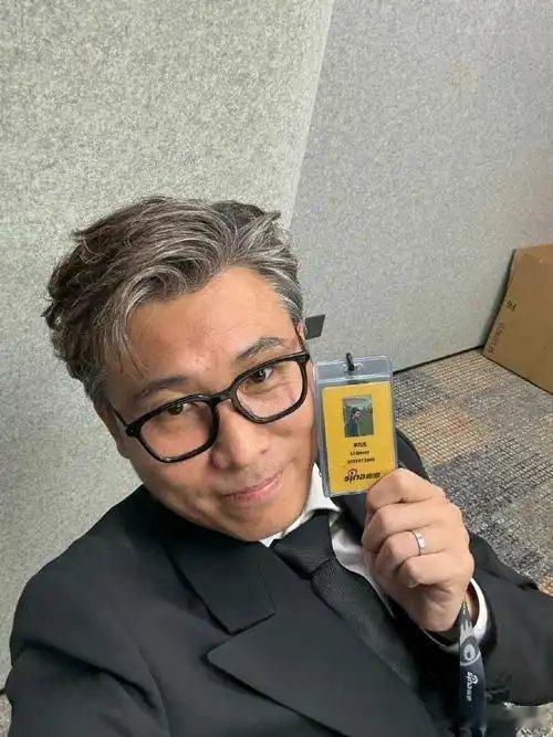 李乃文又在哪闯什么祸呢李乃文的梗也太密集了吧！叔圈天菜里的搞笑担当，这综艺感不做
