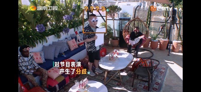 黄晓明[超话]没有黄晓明控不住的场中餐厅 店里临时有点状况，晓明哥一出手就解决得