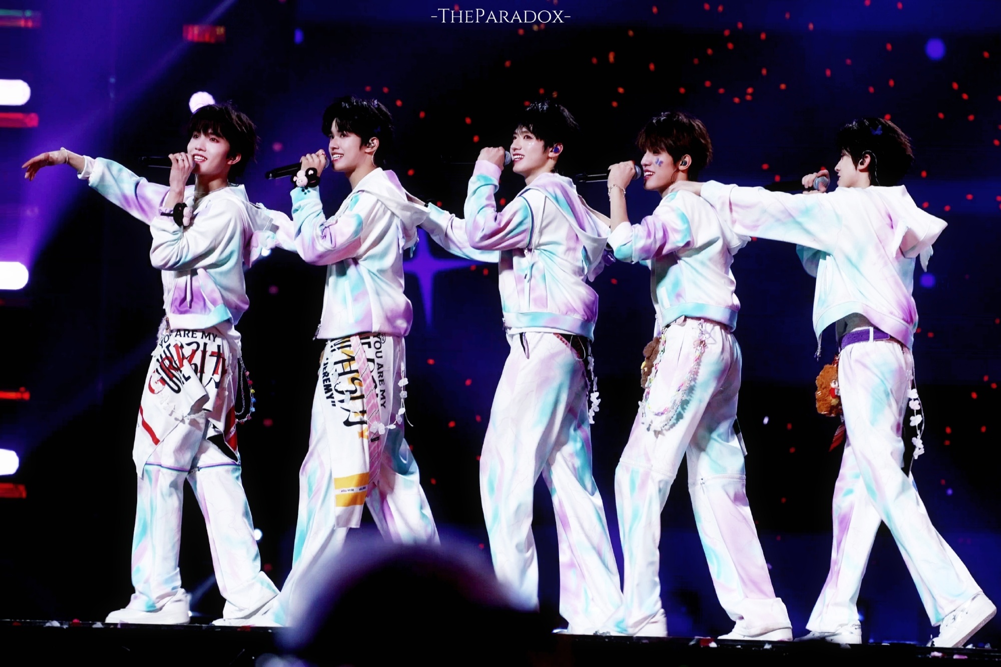 TOP青岛演唱会可以看直播了TOP登陆少年演唱会直播官宣 五小登青岛站惊喜再加码