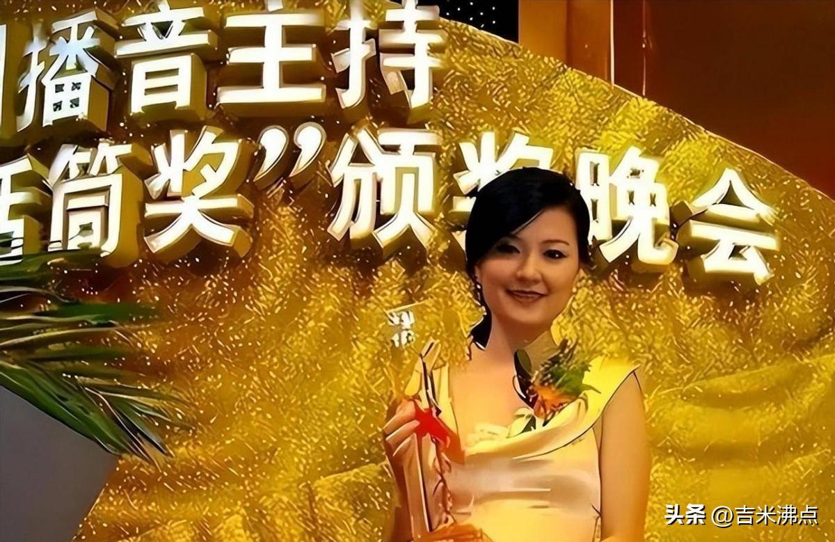 静音五年，饭局一句话毁掉整个职业生涯，她还在写稿子吗？
陈蓉没上过电视了，五年。