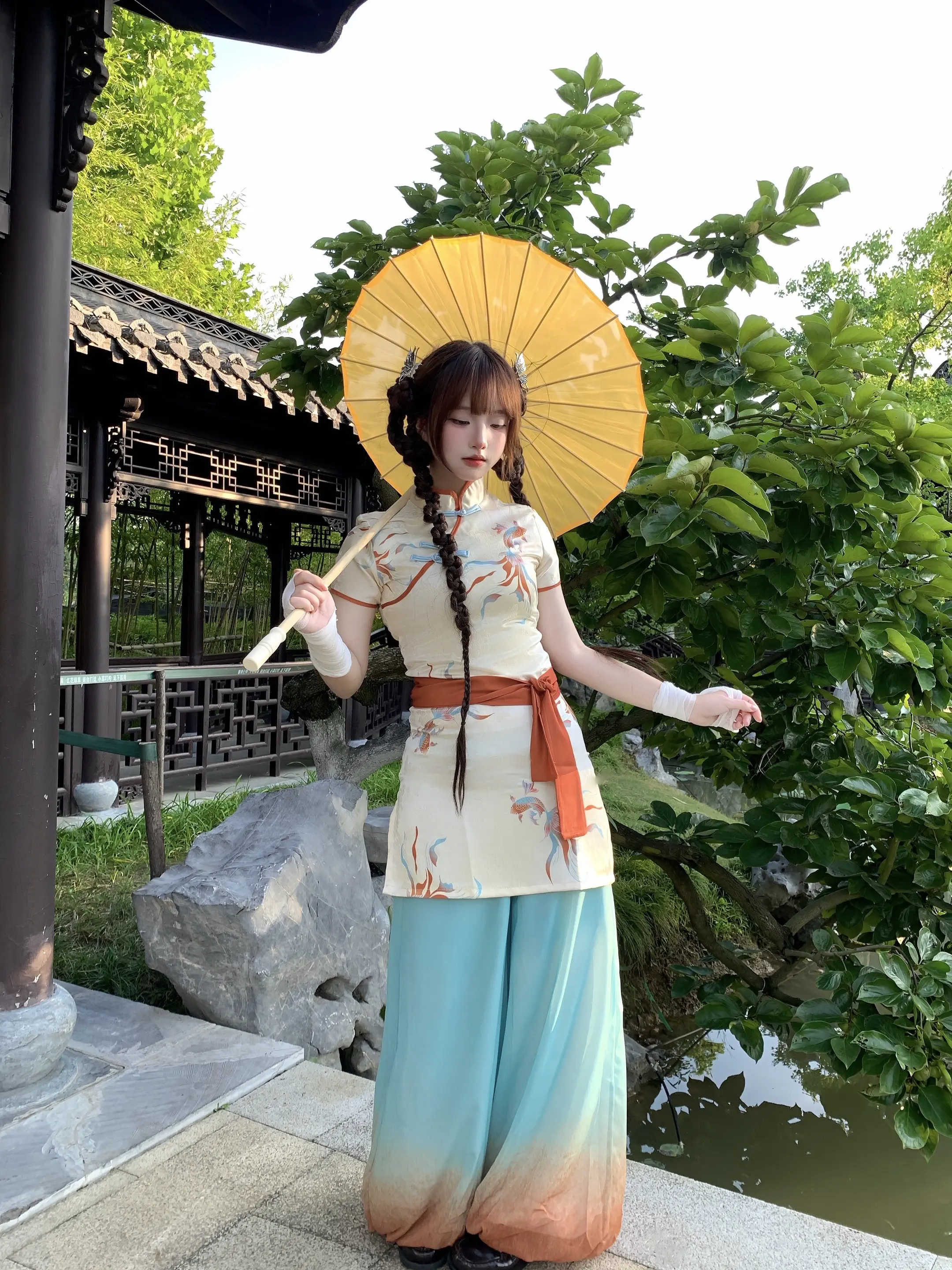 “师兄，接招吧”师父说打败你就可以下山了。一整套🥕98的中华娘套装！...