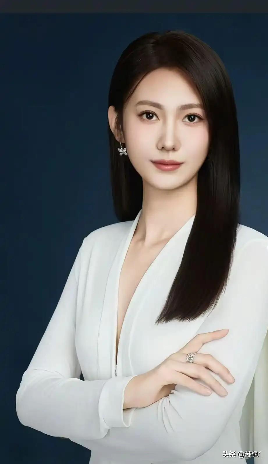 人间奇女子宋珍珍
自称睡了深圳一众大佬，然后和著名科技公司胜宏科技董事长电梯电梯