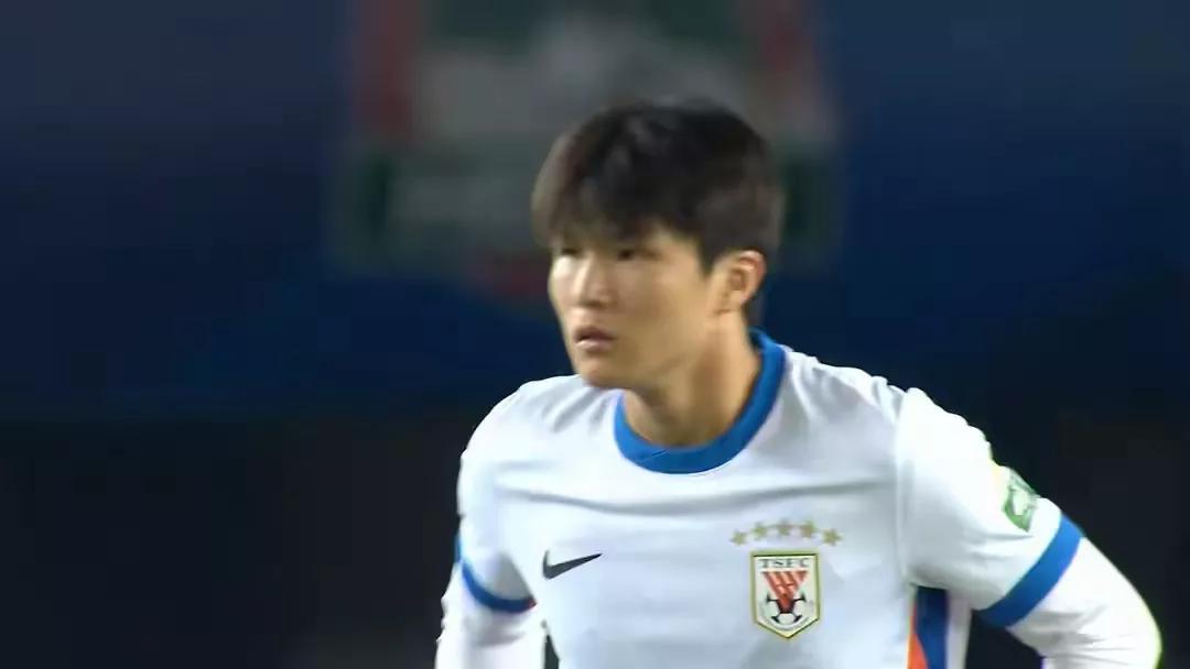 投桃报李 韩鹏指导这一变阵终于收到成效

头两场比赛的连胜，使得山东泰山成为九支