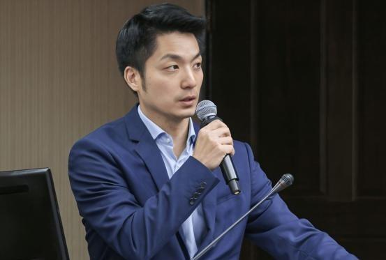 台北市市长蒋万安曾宣称，如果大陆继续在台海进行军机绕台和军演的话，他就要停掉双城