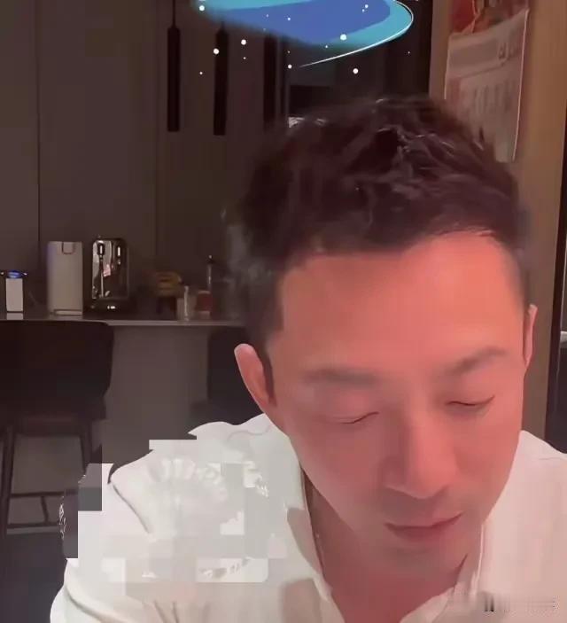 说真的
黑宝宝再这么闹下去
女方情绪稳定能受得了
毕竟是高嫁改命的机会

男主角