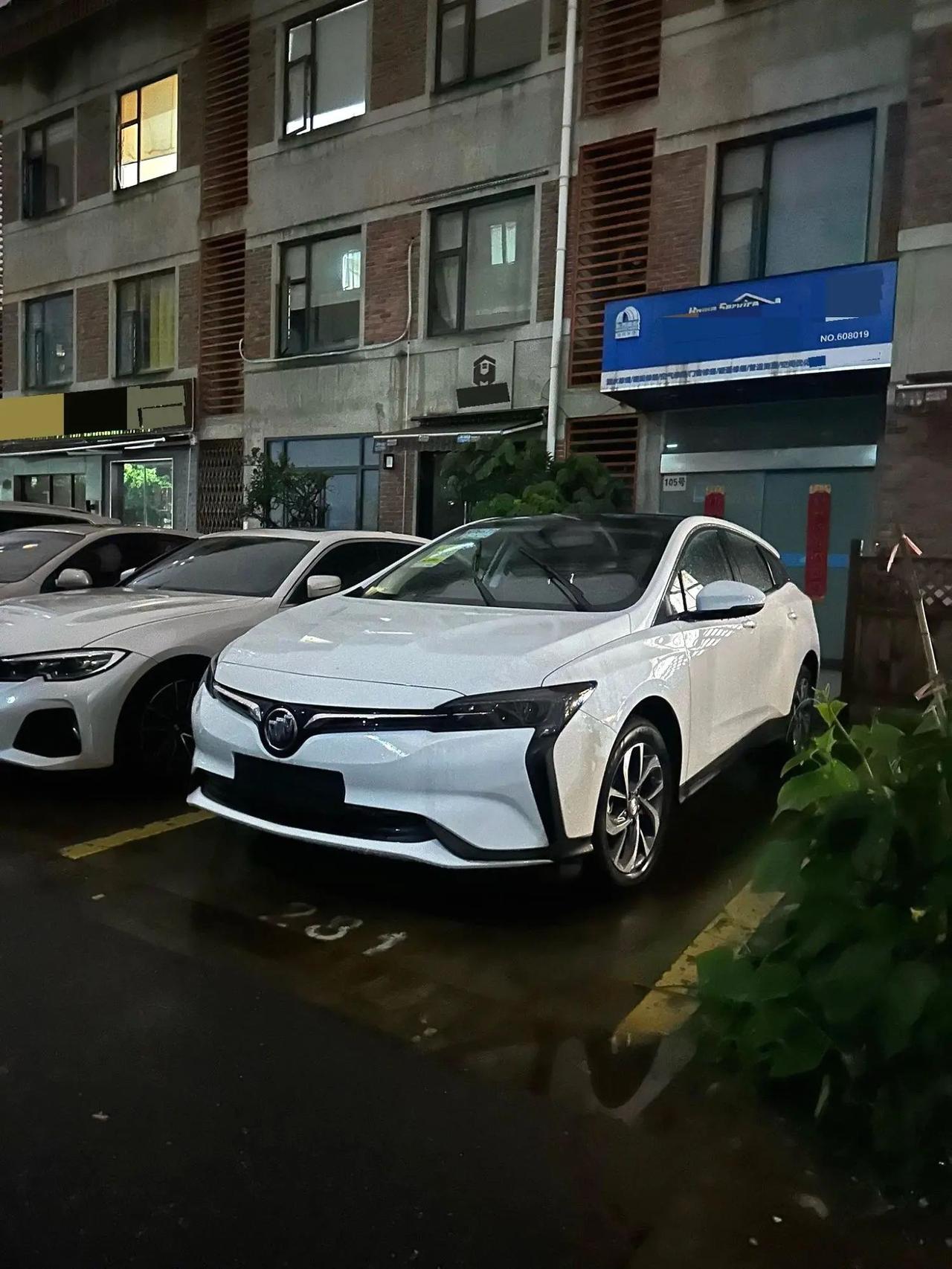车型:别克 2024款 微蓝6(VELITE 6) 430km 越享版
车况:原