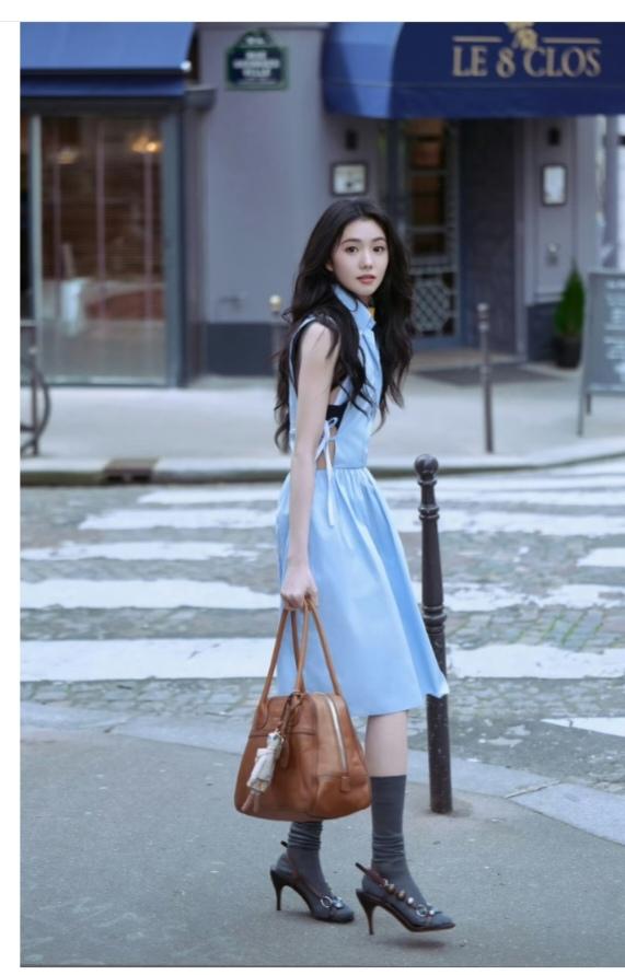 刘浩存，这凉鞋配这袜子，简直太土了。