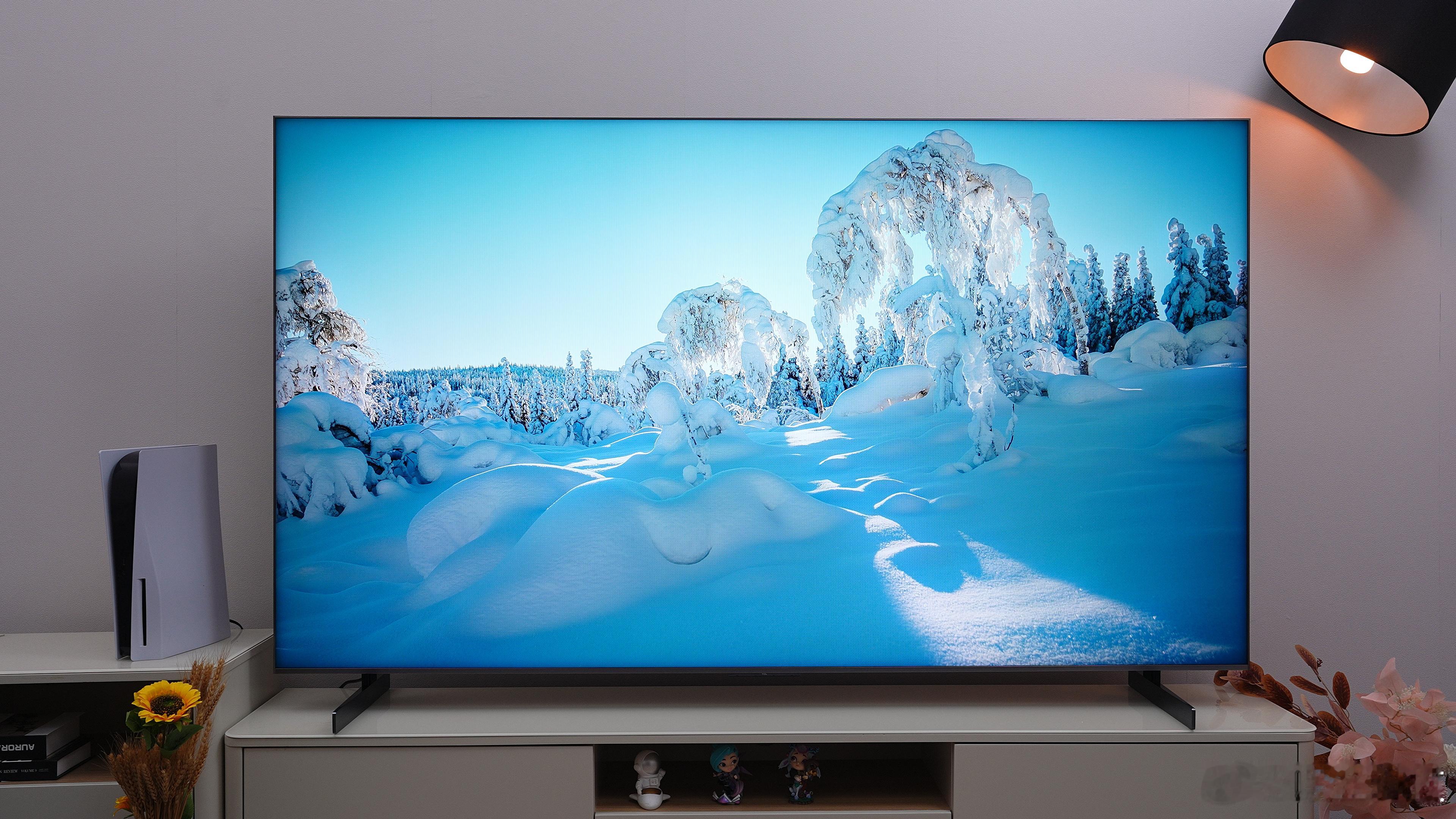 说到现在的电视高端画质技术，肯定绕不开TCL 的SQD-MiniLED技术，就拿