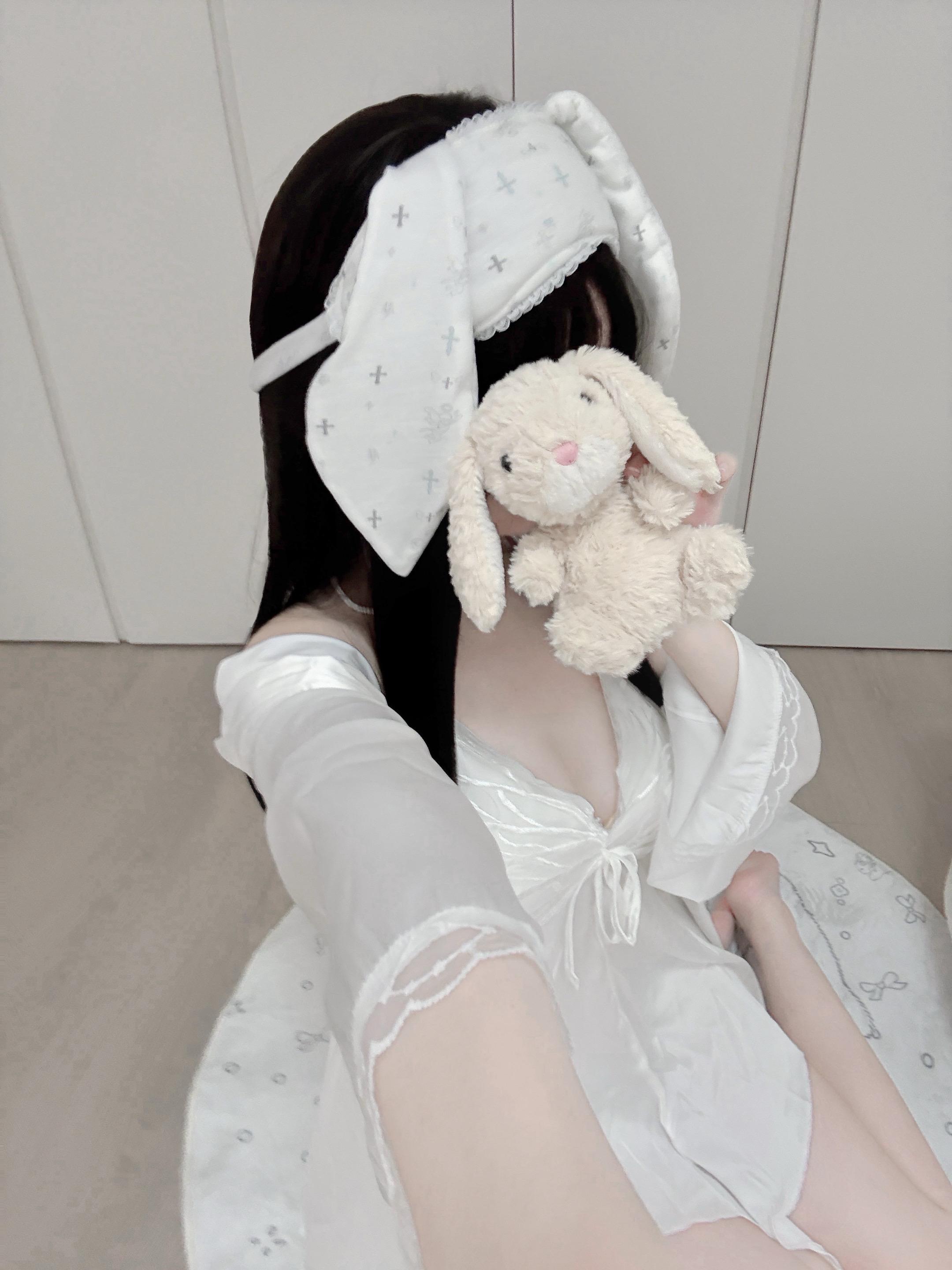 咦？彤彤身上怎么有一股萌萌味੭ ˙ᗜ˙。