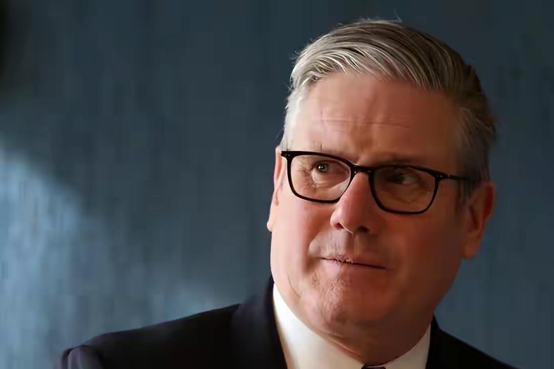 不再忍气吞声！英国首相斯塔默硬刚特朗普：我绝不任人摆布！
 
3月27日，英美领