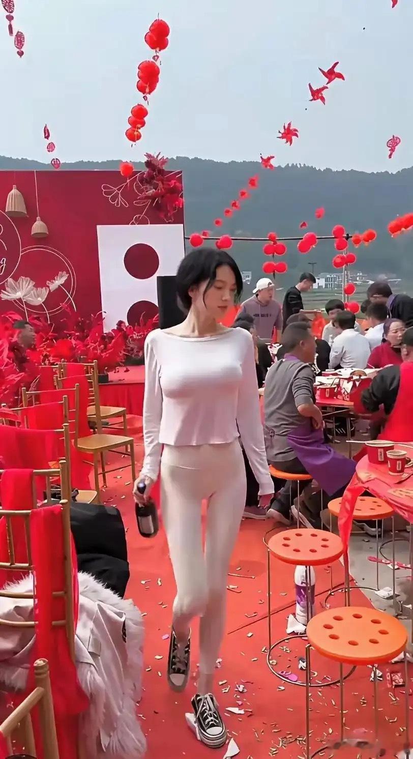 这身材就问你羡慕不羡慕 