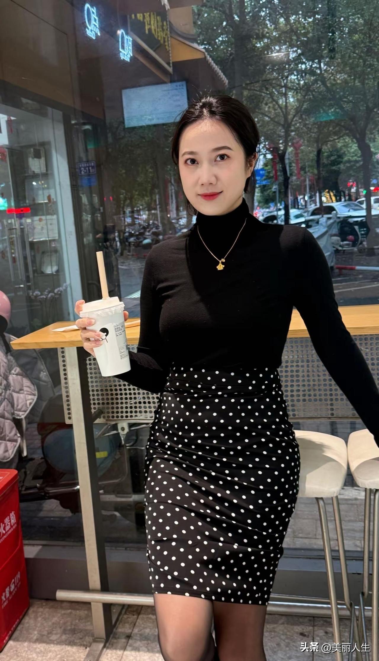 情绪很贵
一定要接触让你愉快的人