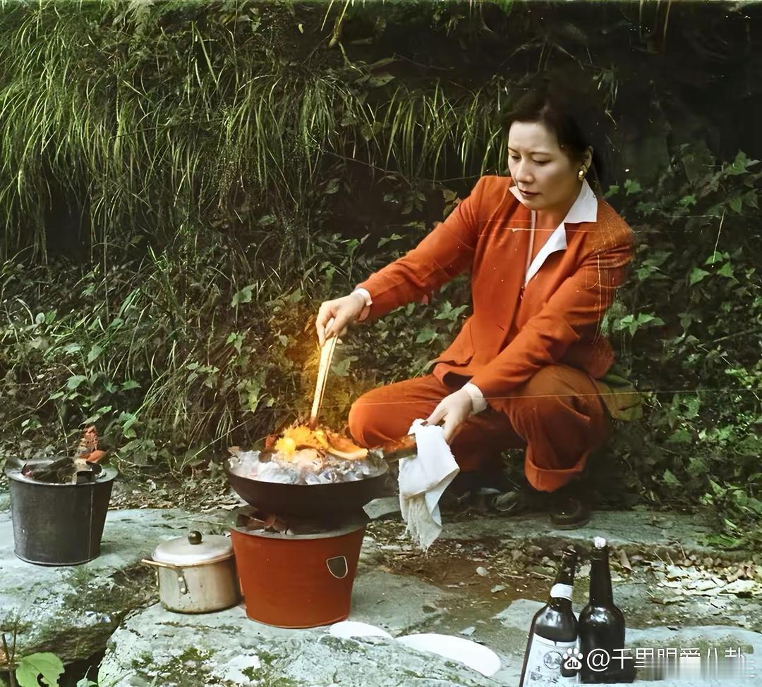 这便是宋美龄的真实貌相，大伙儿都好好的看一下吧！这绝不是演戏，也绝非替身，而是货