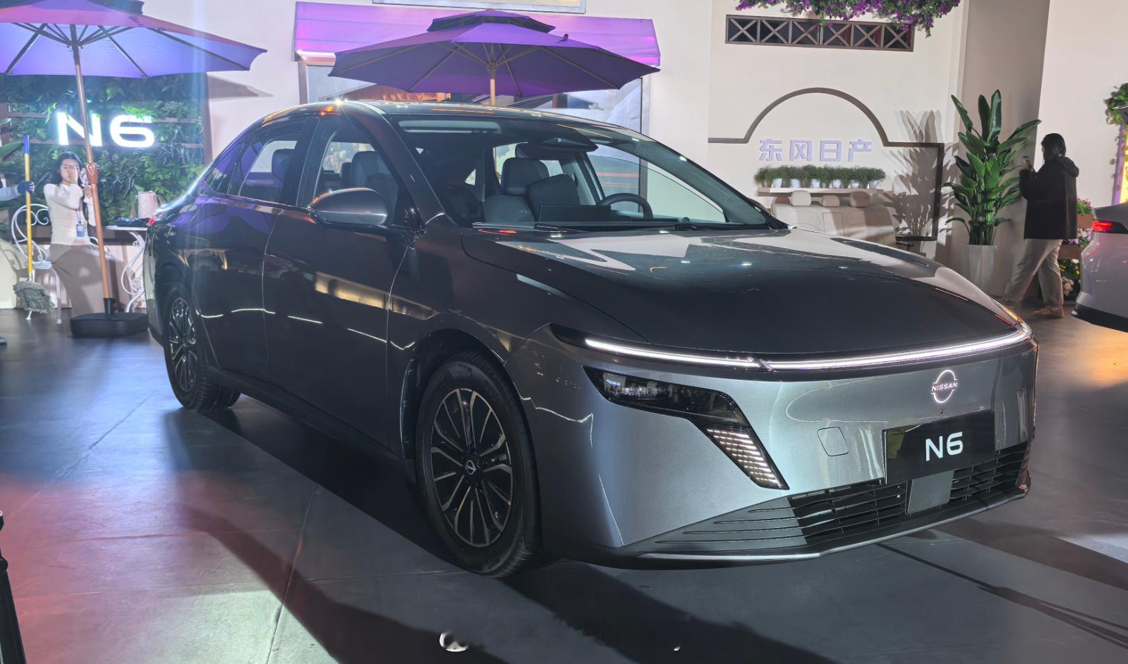 四个2两个王N6叫地主 不是打牌~~~是真的使用场景怎么解读21.1度大电池2.