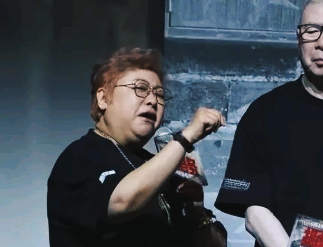 估计老登们怎么也不会想到，这么快得靠走面儿“要饭吃”
令人唏嘘的，他早就预测了自