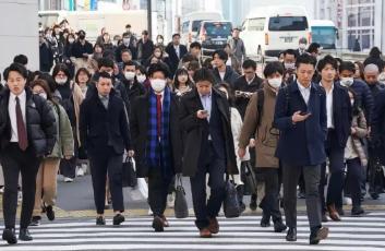 毁一个国家不一定需要战争，中国这一次掐住了日本的国运，绝对不会手软！
 
所有人