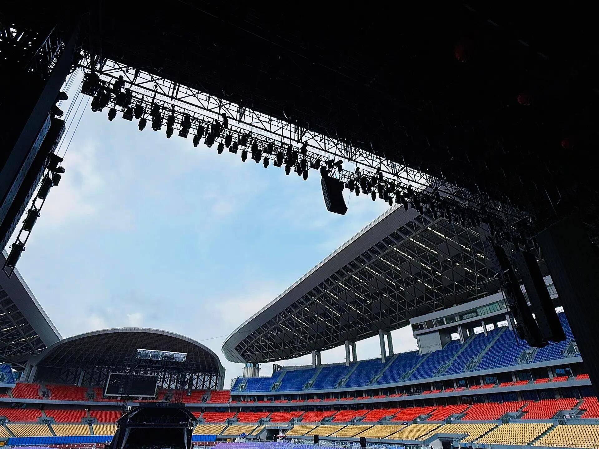 周杰伦南宁演唱会今晚即将开启