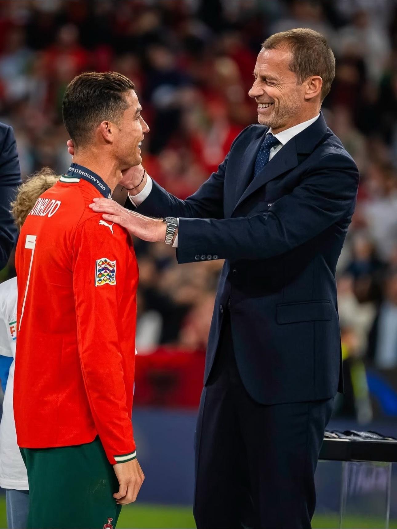 据TA爆料，欧足联主席切费林大概率将缺席12月5日在纽约举行的2026年世界杯抽