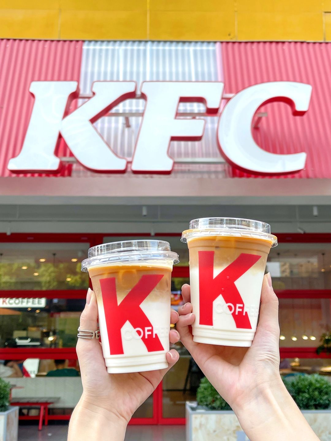 早八人喝8.8r肯德基咖啡！！！一天发发发！！！