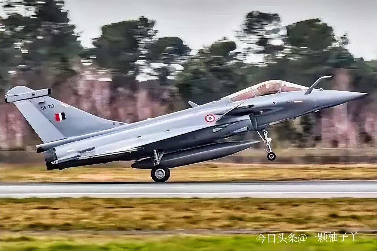 印度国防采购委员会在2月12日正式批准了一笔3.6万亿卢比、约400亿美元的超级