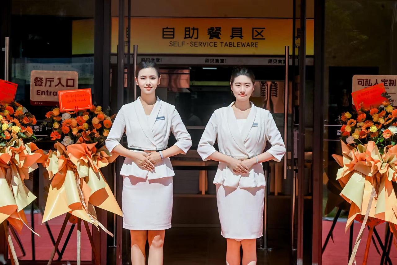打造用心的社区“食堂” 烟火入府，食暖家人。海贝食堂（新溪店）正式启幕。✨这是汕