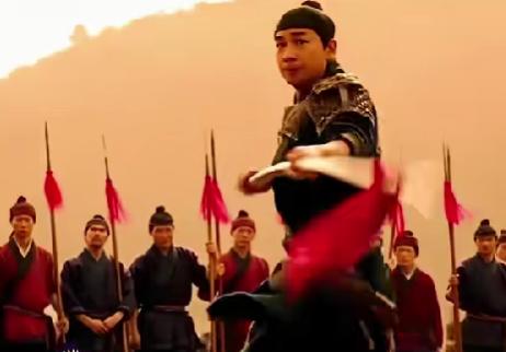 红缨枪上为什么要有“红缨”呢？
有一种说法是，在战场上，敌人的血会顺着枪尖流到持
