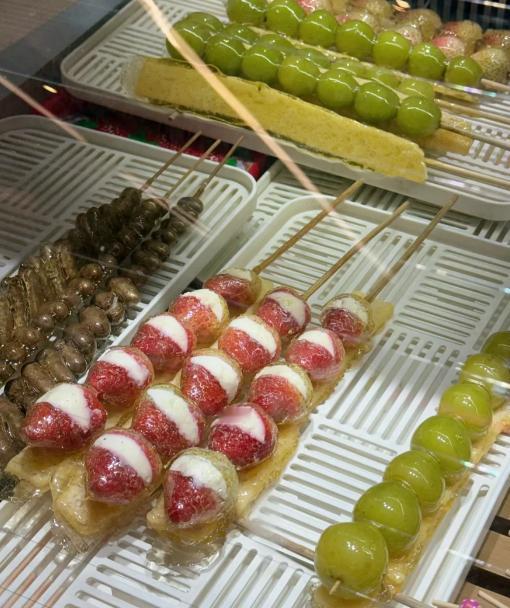 第一批奶皮子糖葫芦受害者现身 老铁们，没人觉得现在的糖葫芦越卖越贵么？奶皮子糖葫