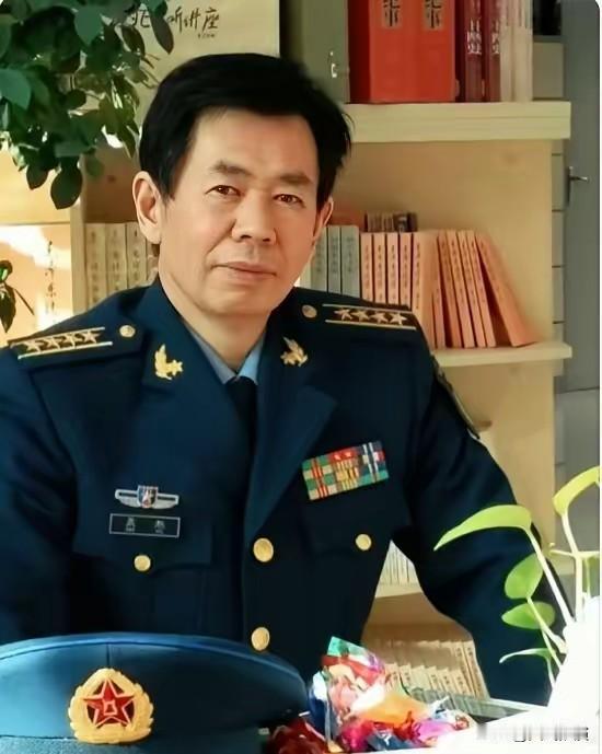 刷到有人又开始集火戴旭，这操作属实给我整不会了

太离谱了！又有人开始围攻戴旭，