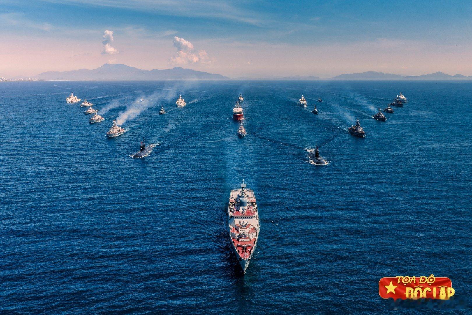 今天越南国庆，举行海上阅兵式。 ​​​