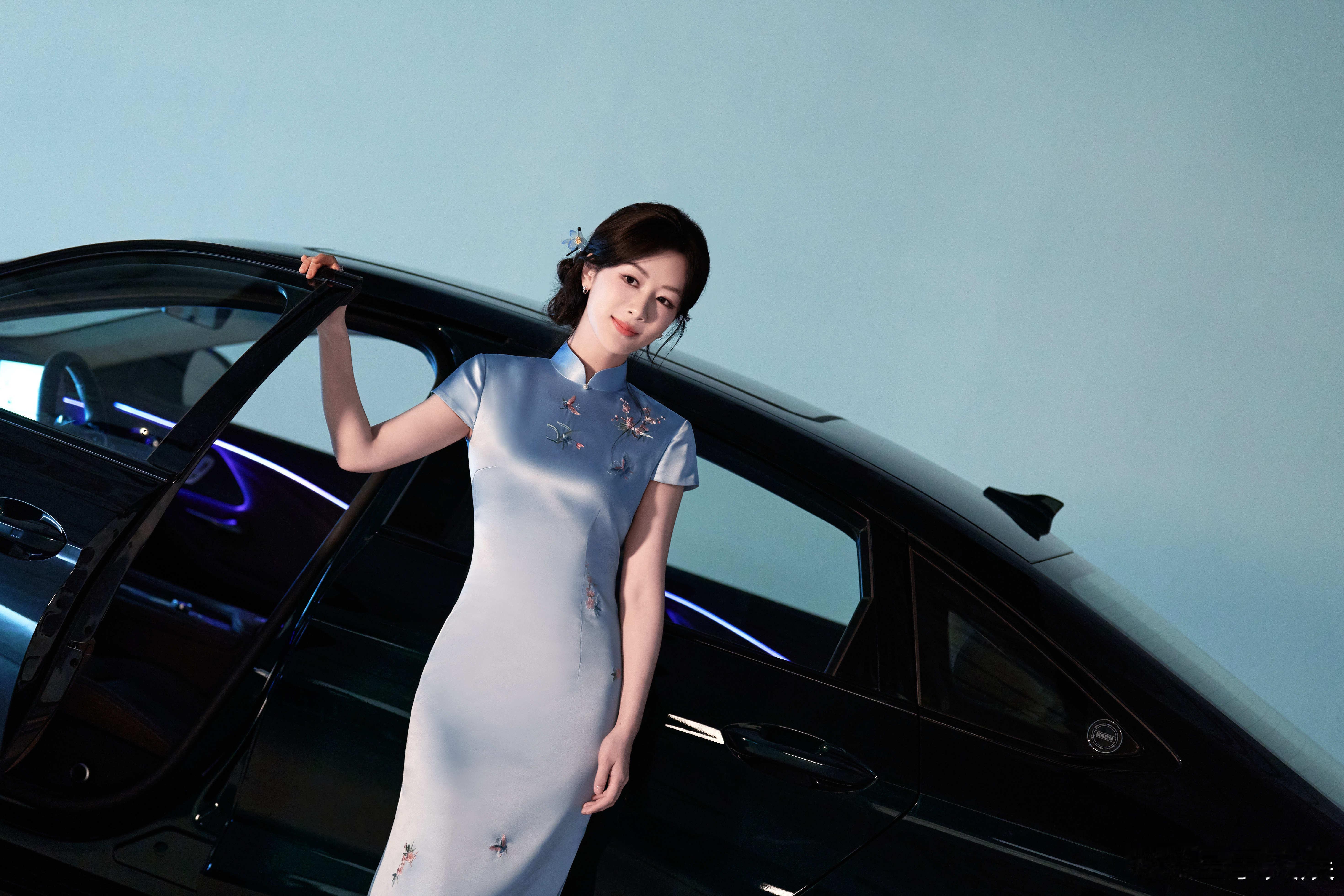 #杨紫旗袍适配度max##杨紫是掌管国风的神# ​​​杨紫的旗袍之旅，是对国风传