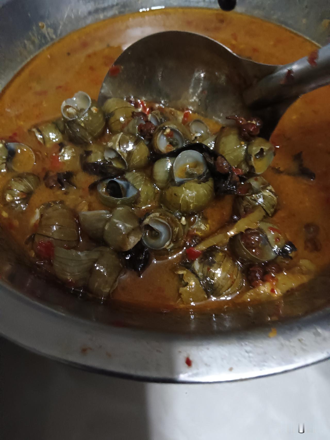 别被灶火炊烟迷了眼：爱做饭的人，未必值得深交！“人间烟火气，最抚凡人心”，这话被