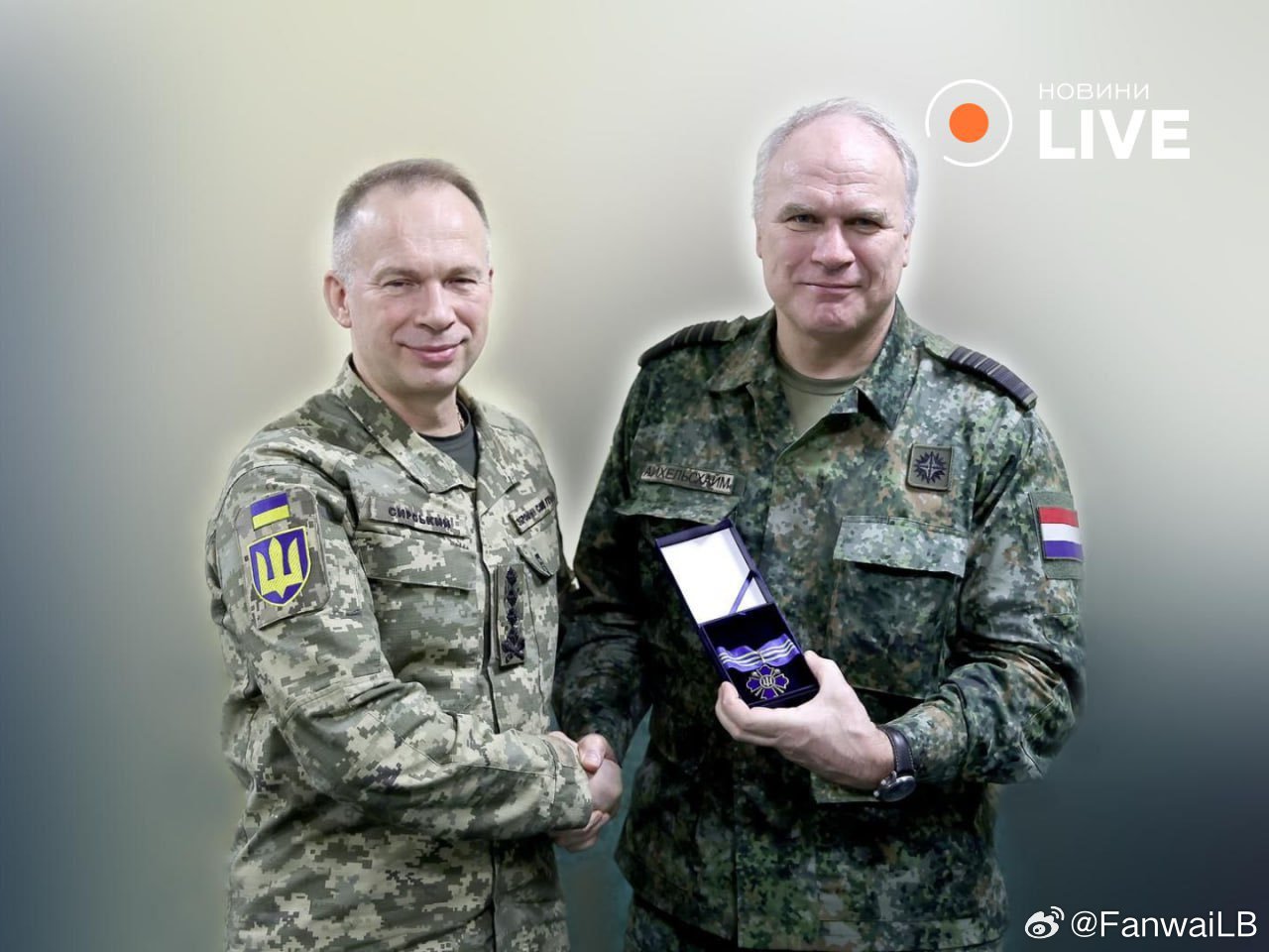 俄计划在年底前将其在乌克兰的驻军人数增加到80万人。——西尔斯基这位总司令表示，