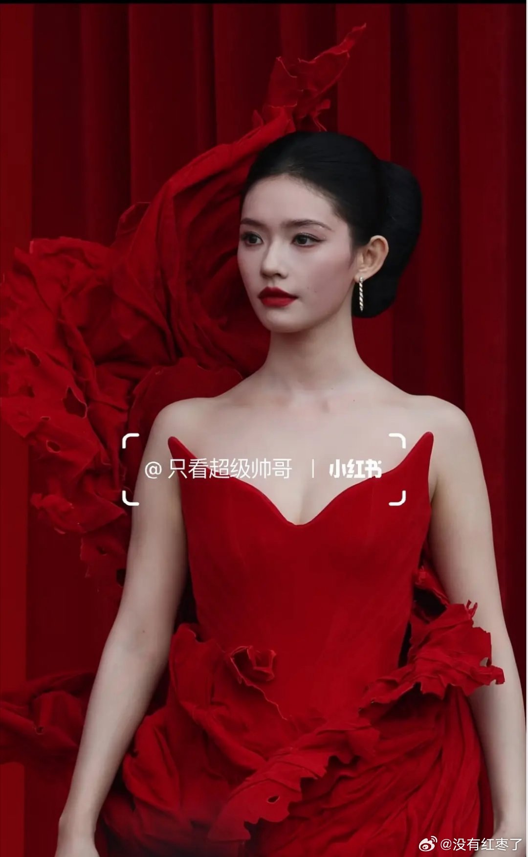 明星没钱做医美吗 状态都这么差 ​​​