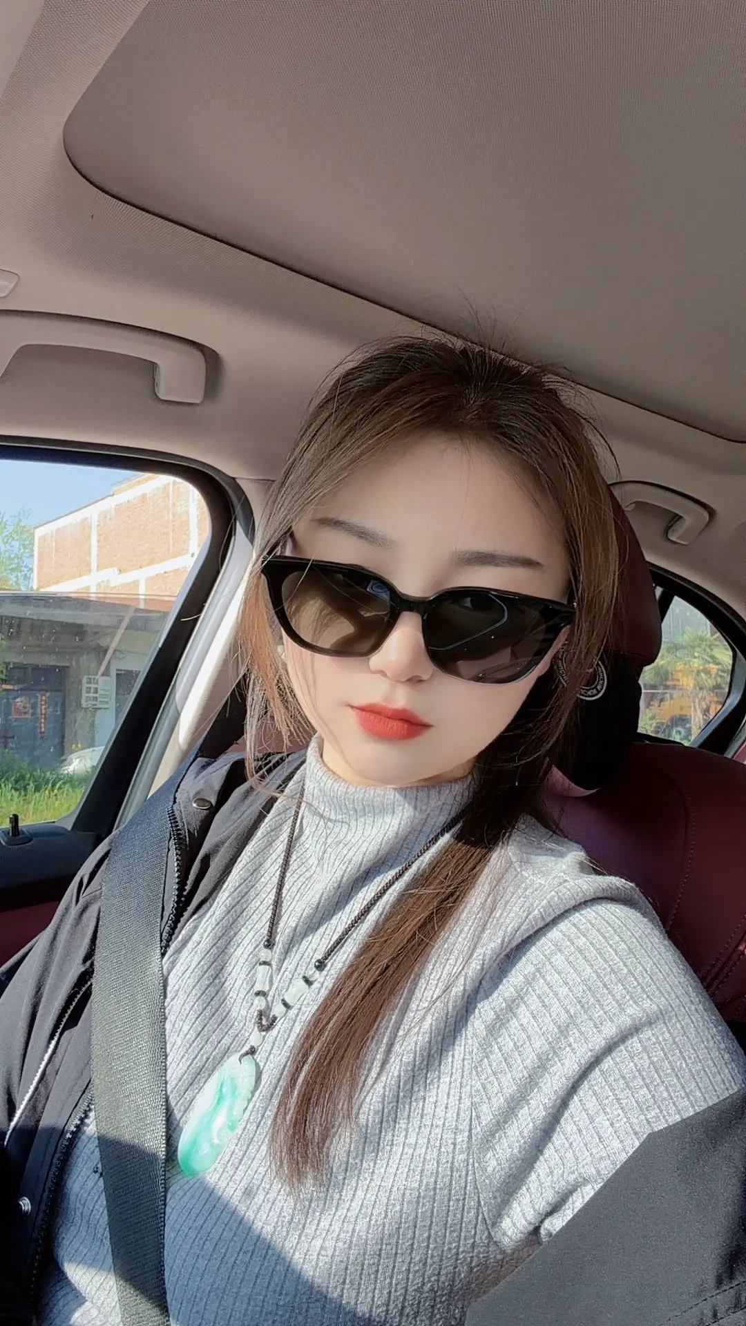 时间不语，却回答了所有的问题。岁月不言，却见证了所有的变迁。经历多了...