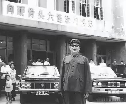 1975年廖汉生刚上任，怒掀军区歪风：当官在家办公、秘书跑腿送文件，必须改！
 
