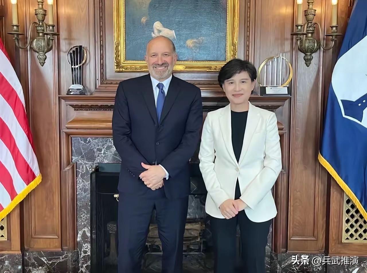 当地时间9月27日接受该媒体节目专访时表示，“很快就会”与台湾达成关税贸易协议