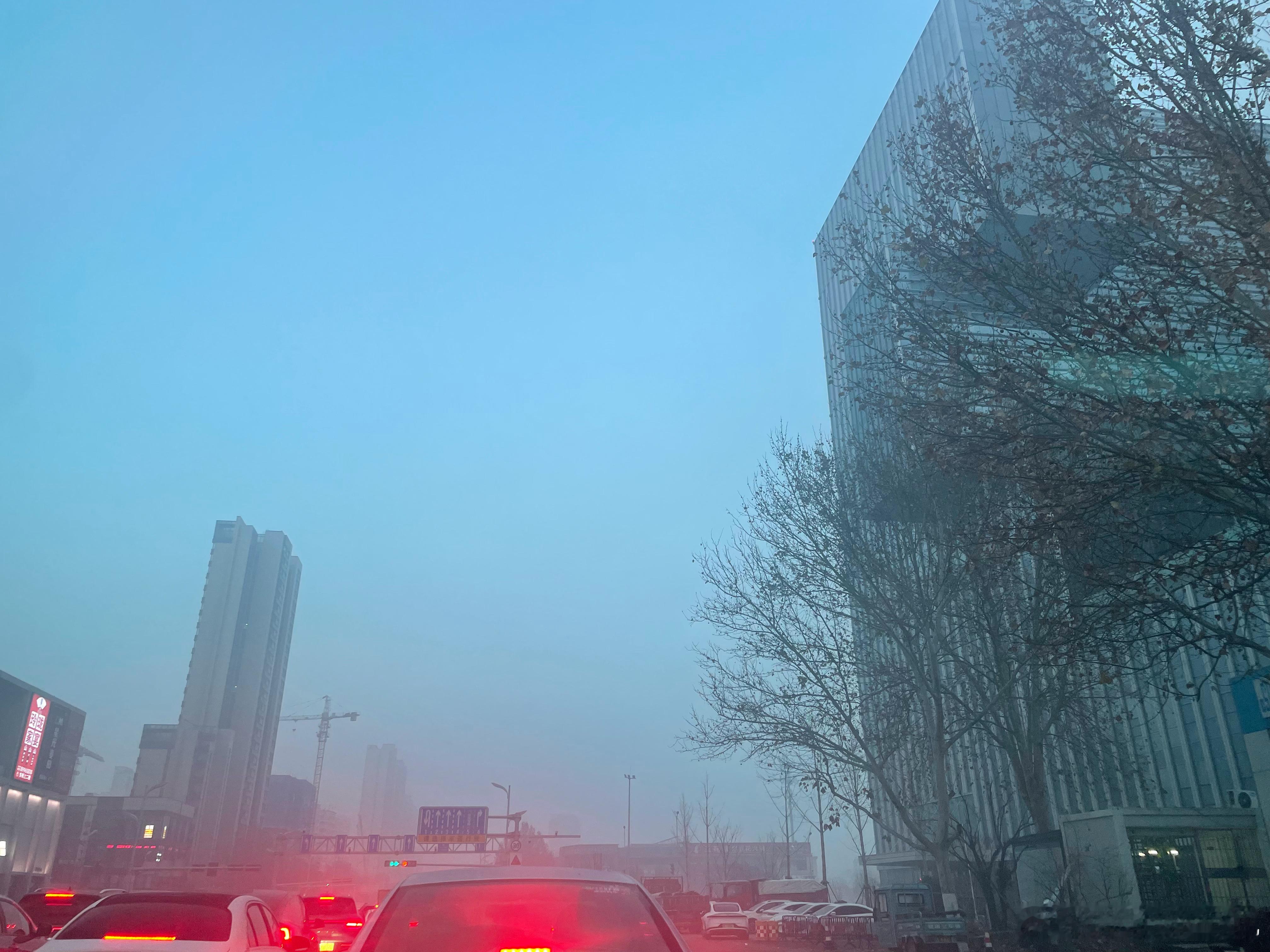 早安，雾蒙蒙的济南～ 