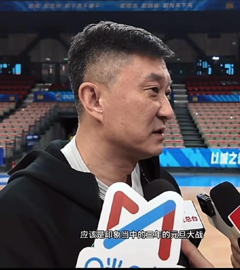 杜锋公开说奎因今晚不打，就算复查结果还没有公开，这也不见得是烟幕弹

天津队那么