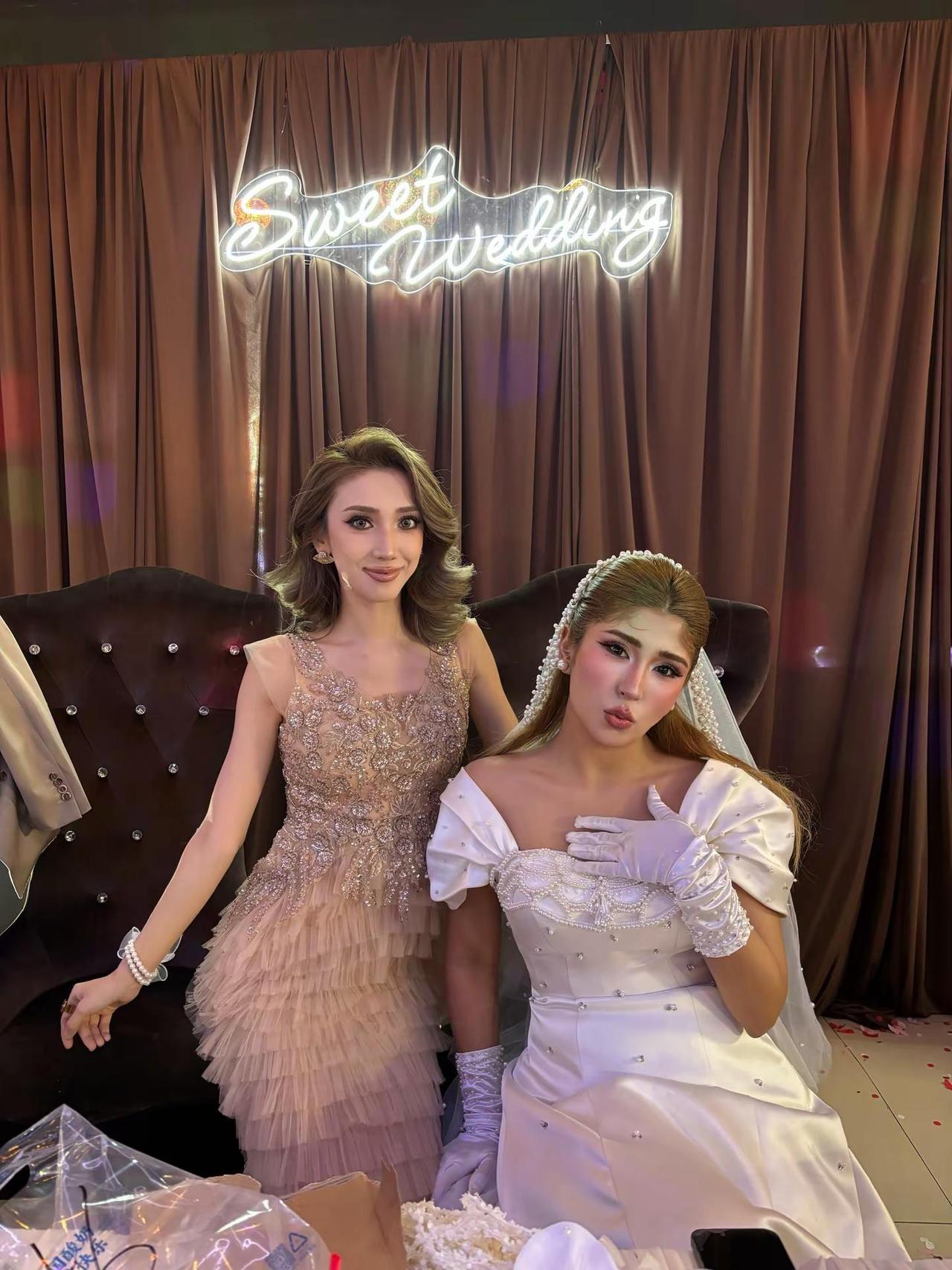 新婚快乐🎊💜🩷🤍🩵。新疆婚礼 婚礼现场