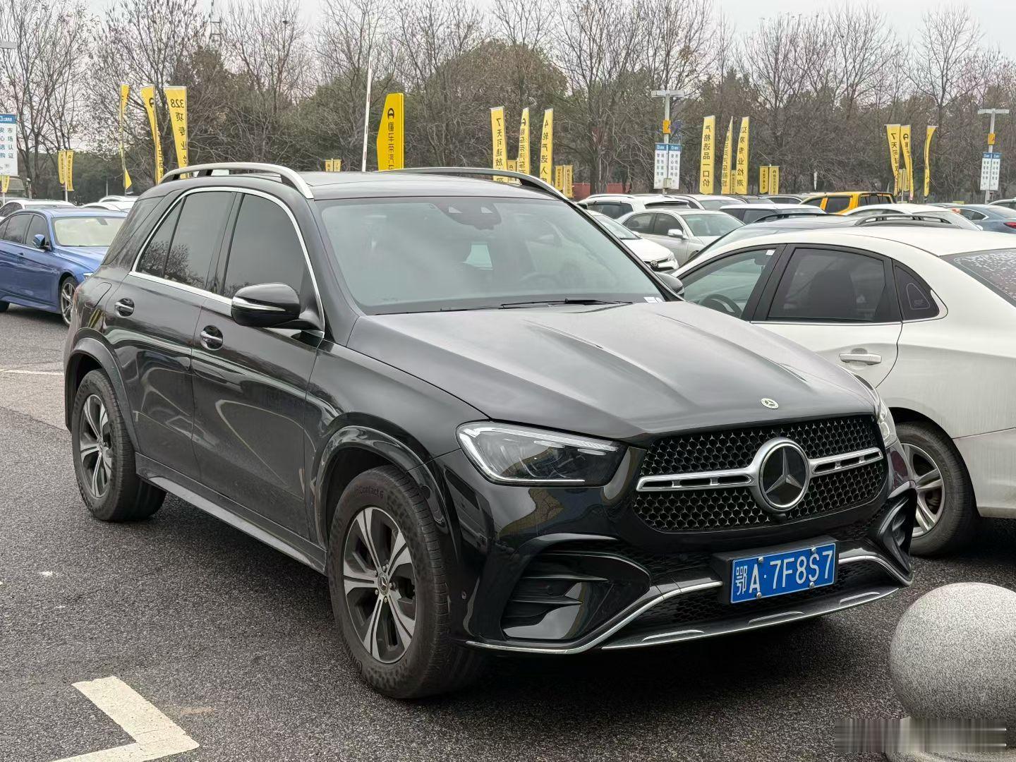 最新到店奔驰GLE350动感型2024年 仅3.9万公里后盖钣金 其余原漆 带车