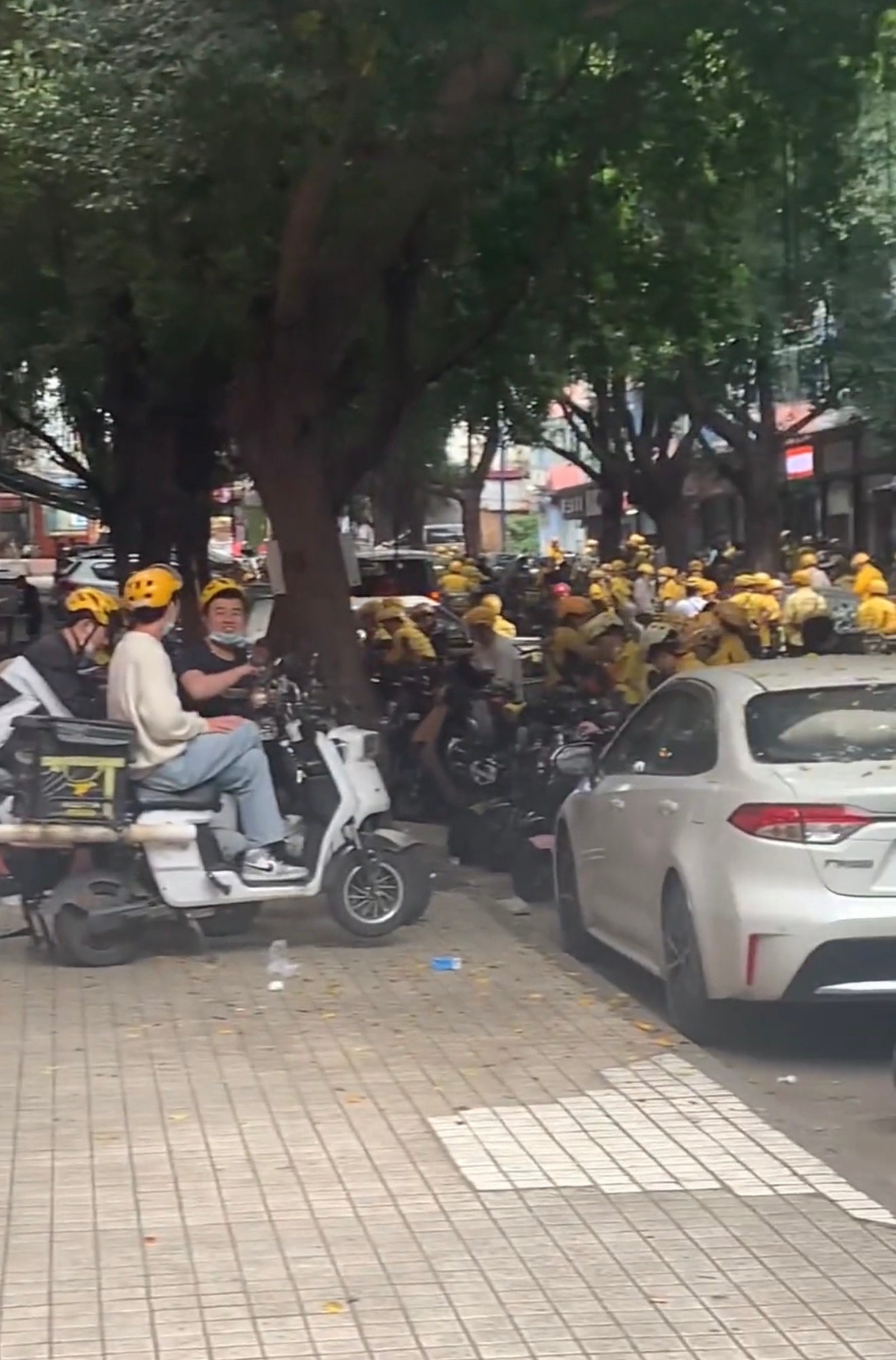 外卖单子现在远远跟不上骑手增殖速度怎么办？ ​​​